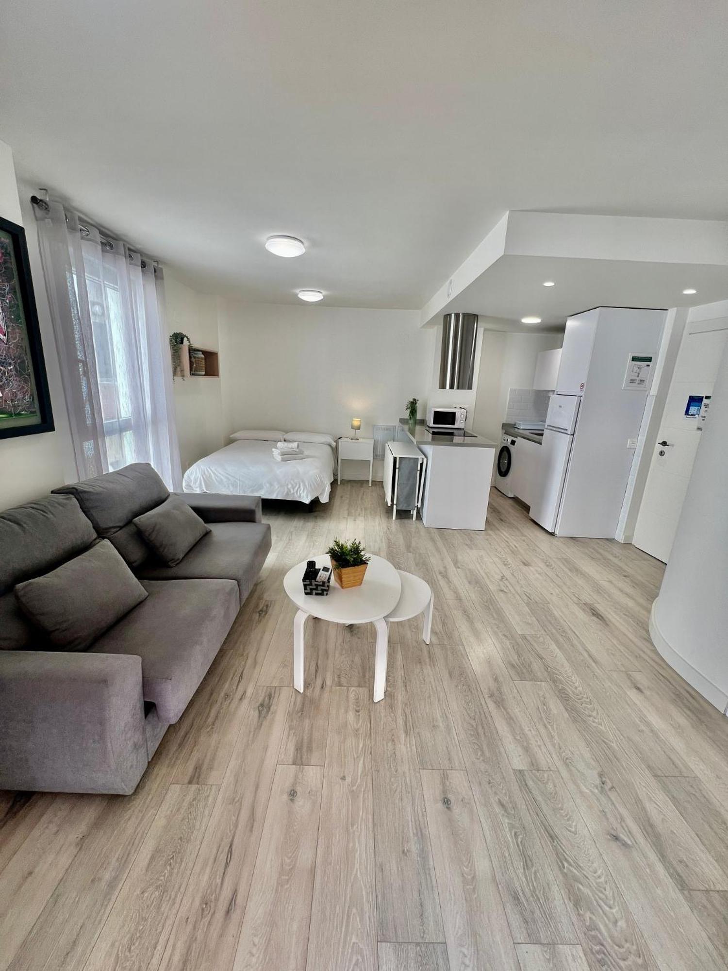 Apartamentos Rincon Del Mar Torre Del Mar Exterior photo